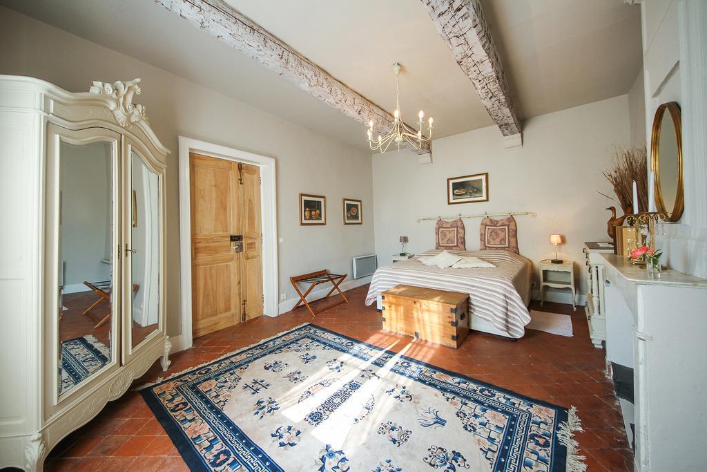 Les Carmes And Spa Le Thor Eksteriør bilde